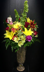 "Sarah Smiles" bouquet from Faught's Flowers & Gifts, florist in Jonesboro